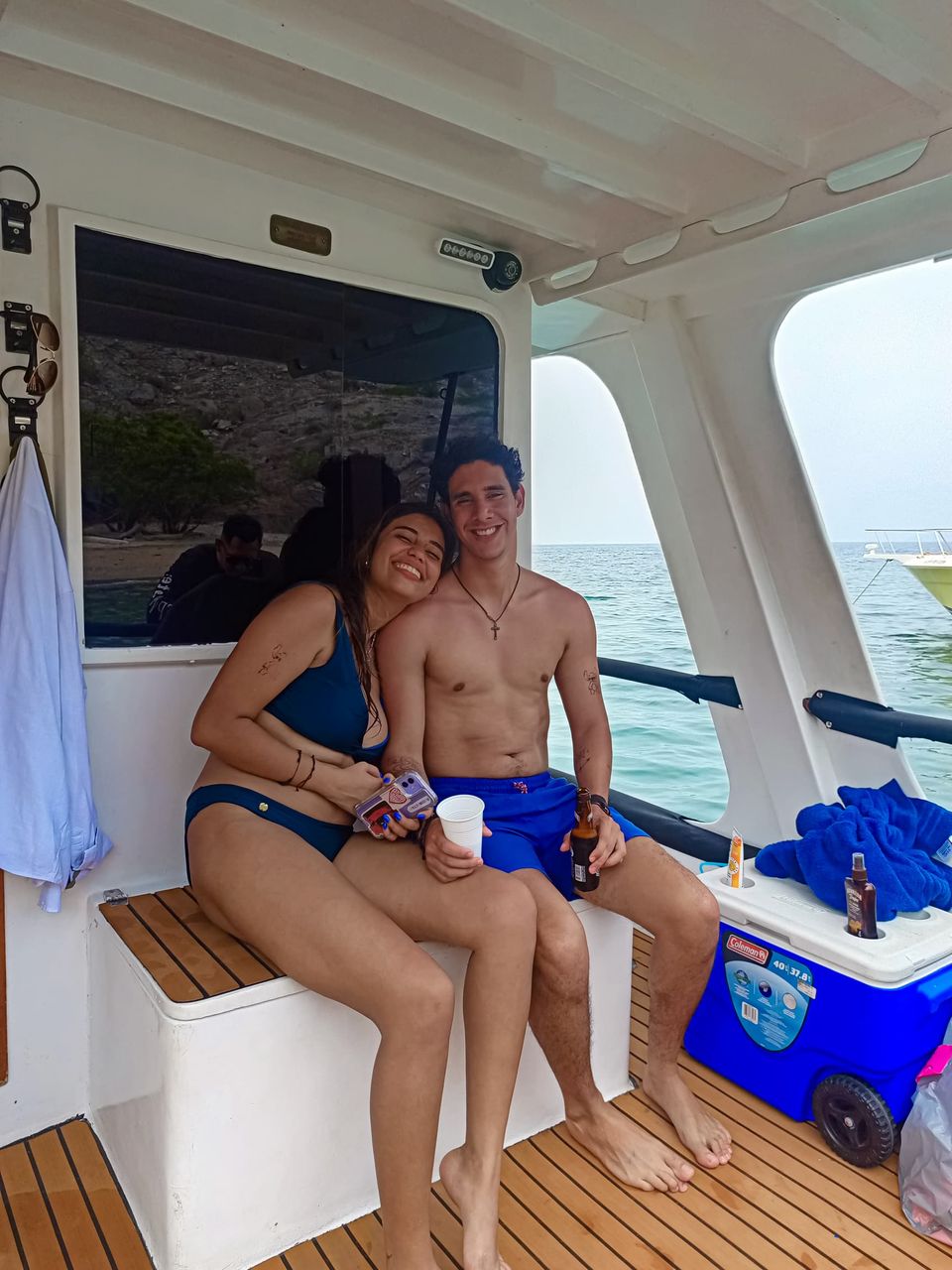 Couple on El Arca's deck